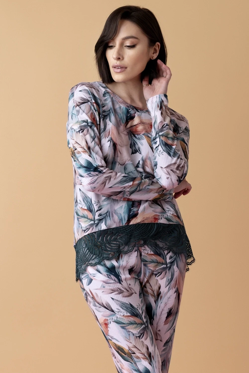 Bielizna nocna a jakość snu – które fasony i materiały naprawdę wpływają na komfort?